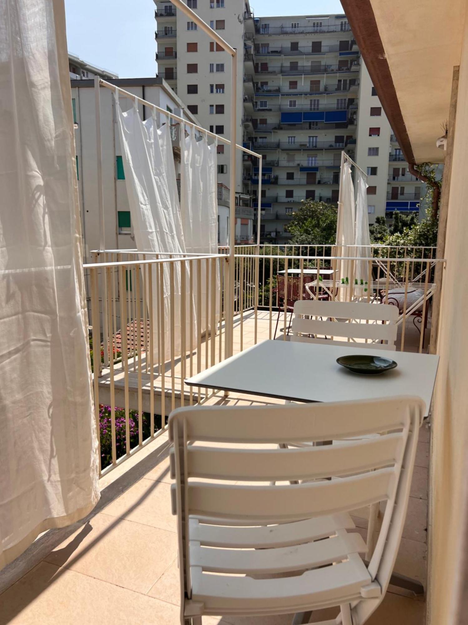 Viale Italia 22 *