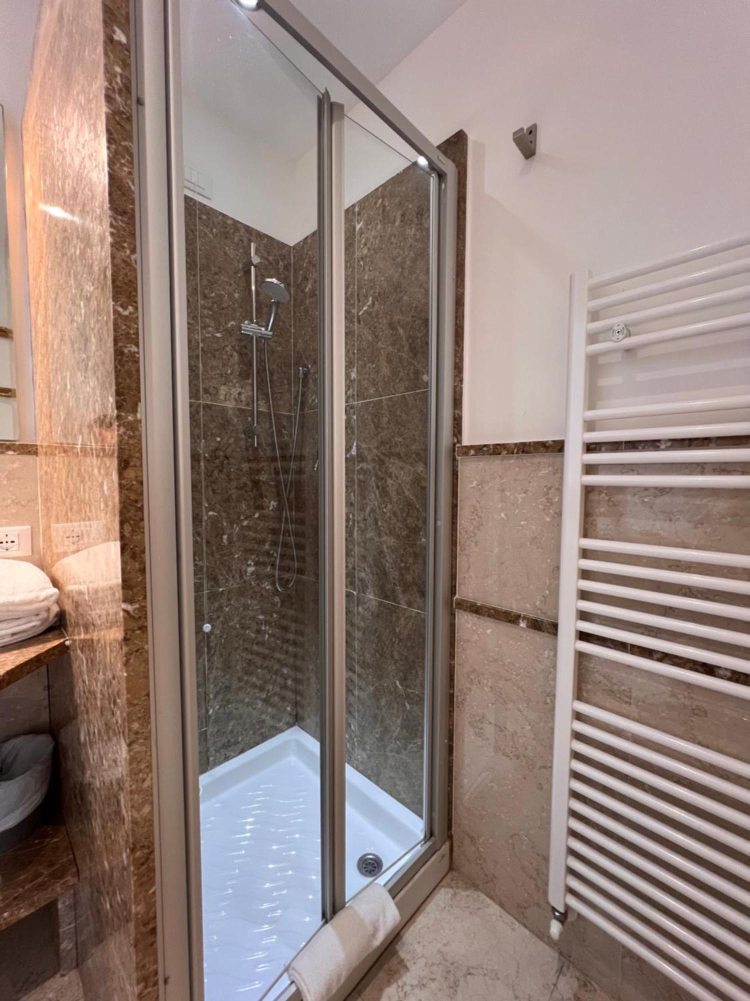 Viale Italia 22 Bed & Breakfast *